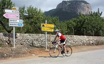 Πανσιόν Ca'n Tiu