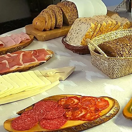 Ca'n Tiu بيت ضيافة 2*